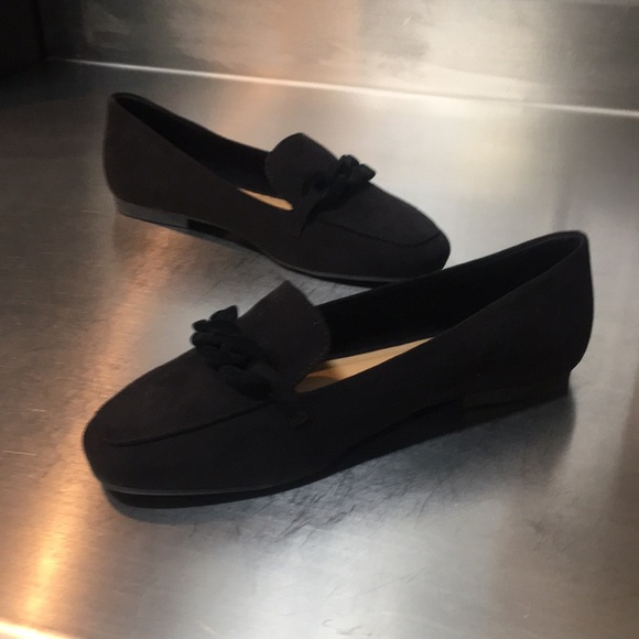 Journee Collection Shoes - New WB Woman’s Journee Collection Elegant Black Loafers for Women